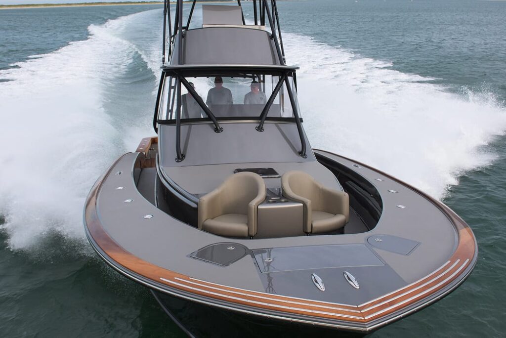 46 JBBW Hull 61_pc Scott Taylor_Running_Flare 1