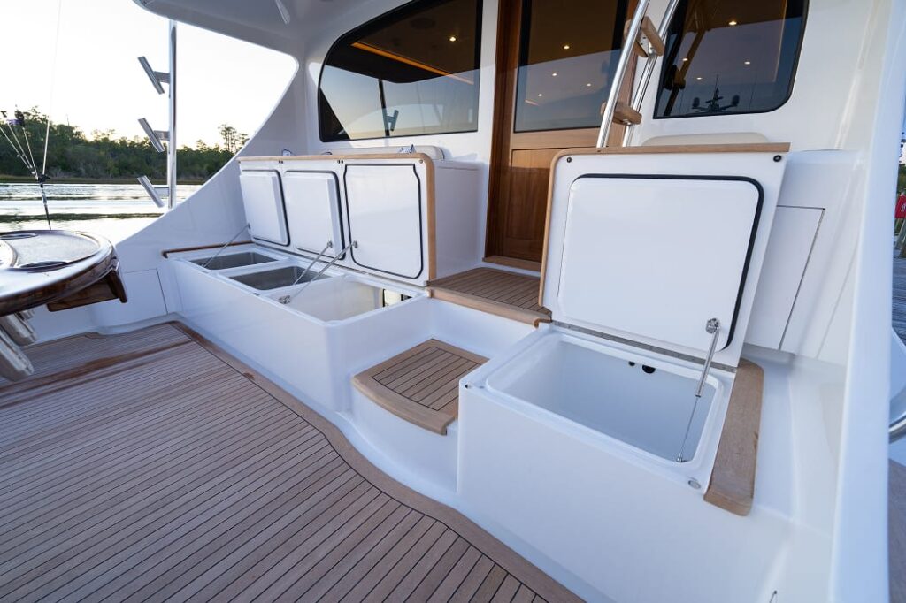 64 JBBW Hull 65_Rebelette_pc Luke Pearson_Cockpit-Storage 1