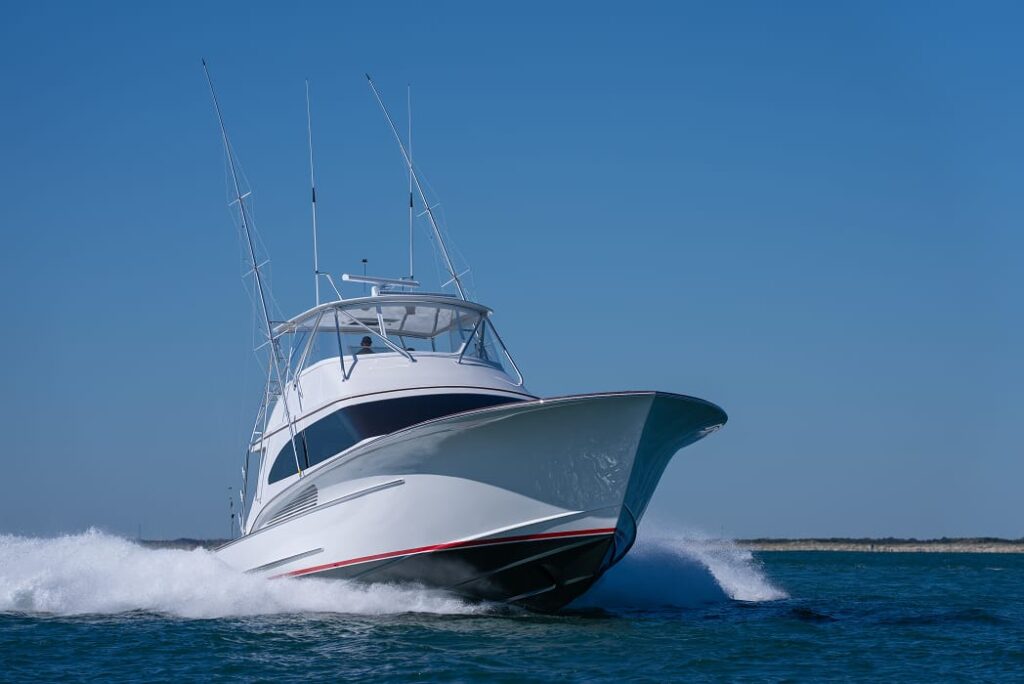 64 JBBW Hull 65_Rebelette_pc Luke Pearson_Running Flare-Stbd 1