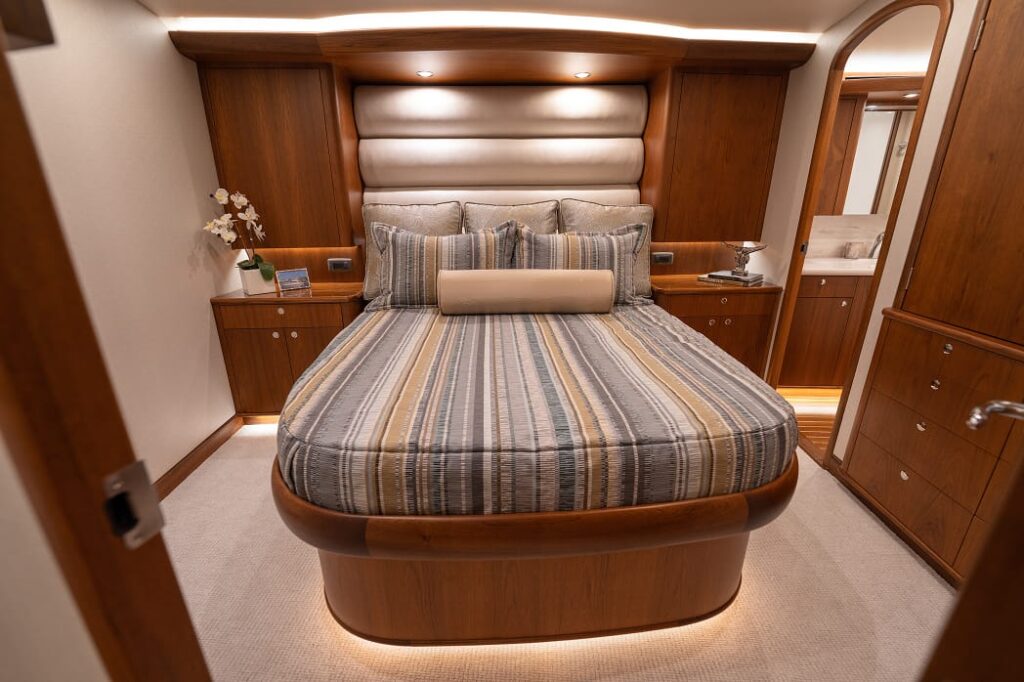67_JBBW_Hull 66_Sea Wish_pc Luke Pearson_Interior_Master SR 1