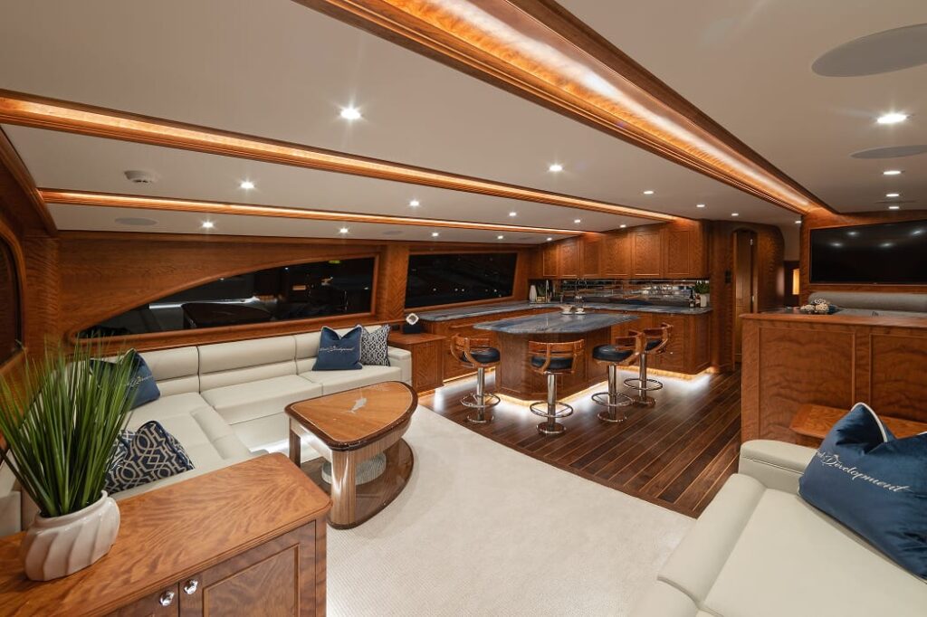84 JBBW Hull 60_Reel Development_pc Luke Pearson_Interior-Salon-Galley 1