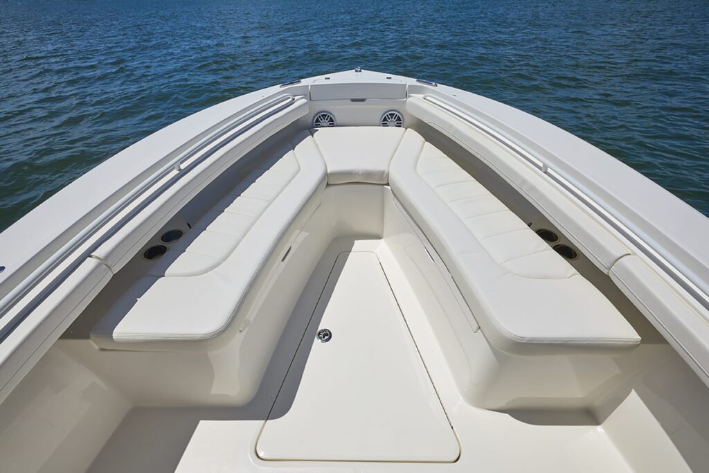 New_Regulator_23_For_Sale_at_Bluewater_Yacht_Sales_I_30