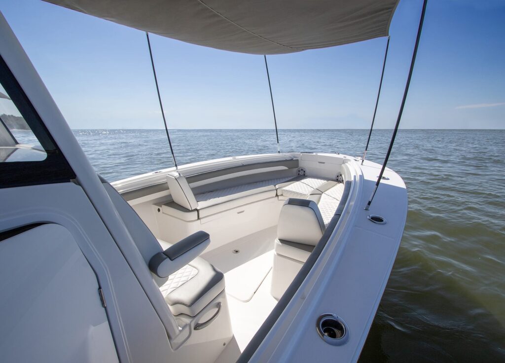 New_Regulator_25_For_Sale_at_Bluewater_Yacht_Sales_I_08