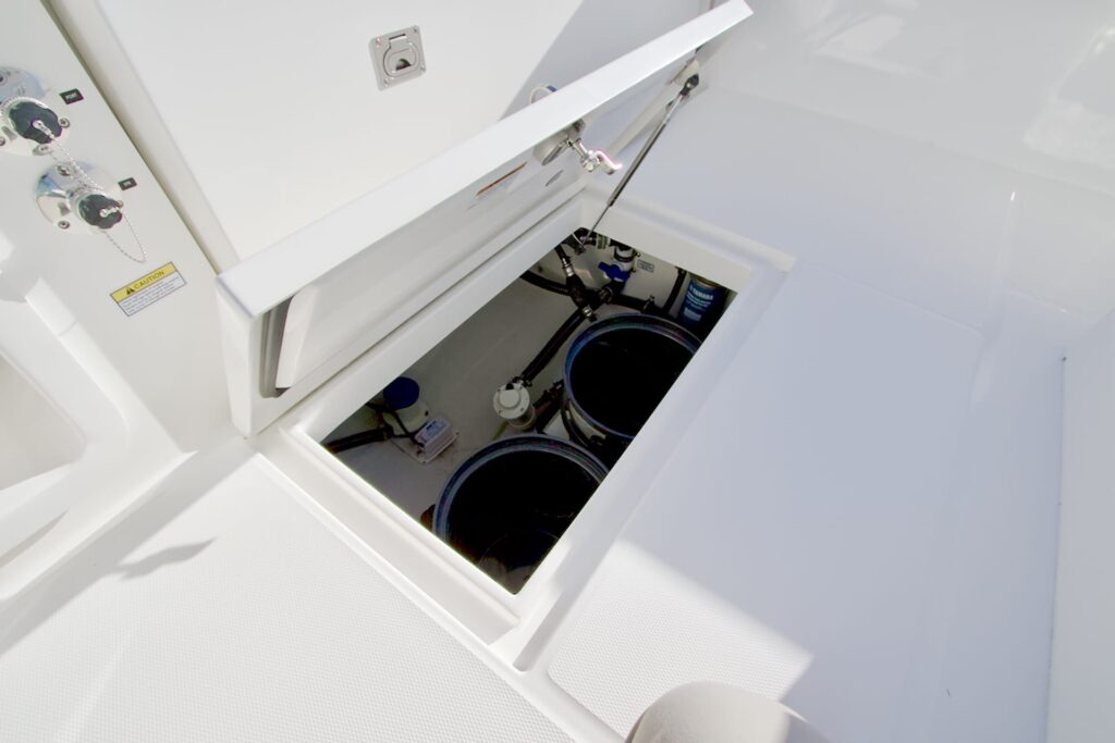 New_Regulator_25_For_Sale_at_Bluewater_Yacht_Sales_I_32