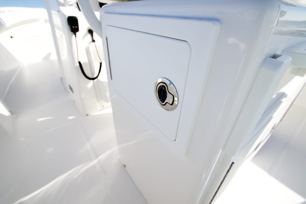New_Regulator_25_For_Sale_at_Bluewater_Yacht_Sales_I_49