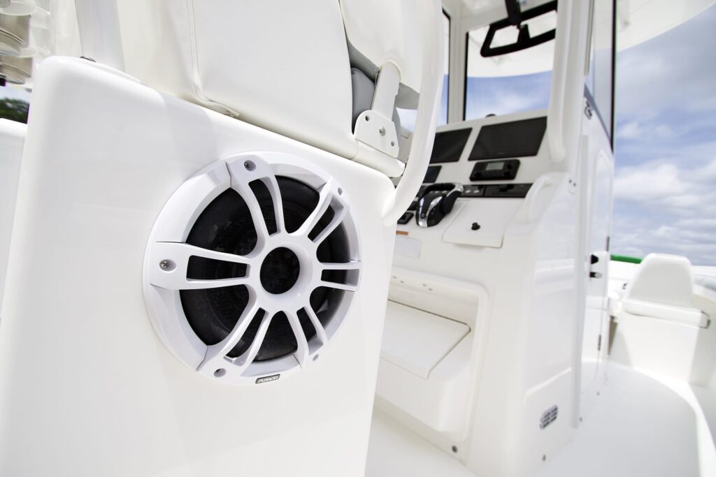 New_Regulator_25_For_Sale_at_Bluewater_Yacht_Sales_I_55