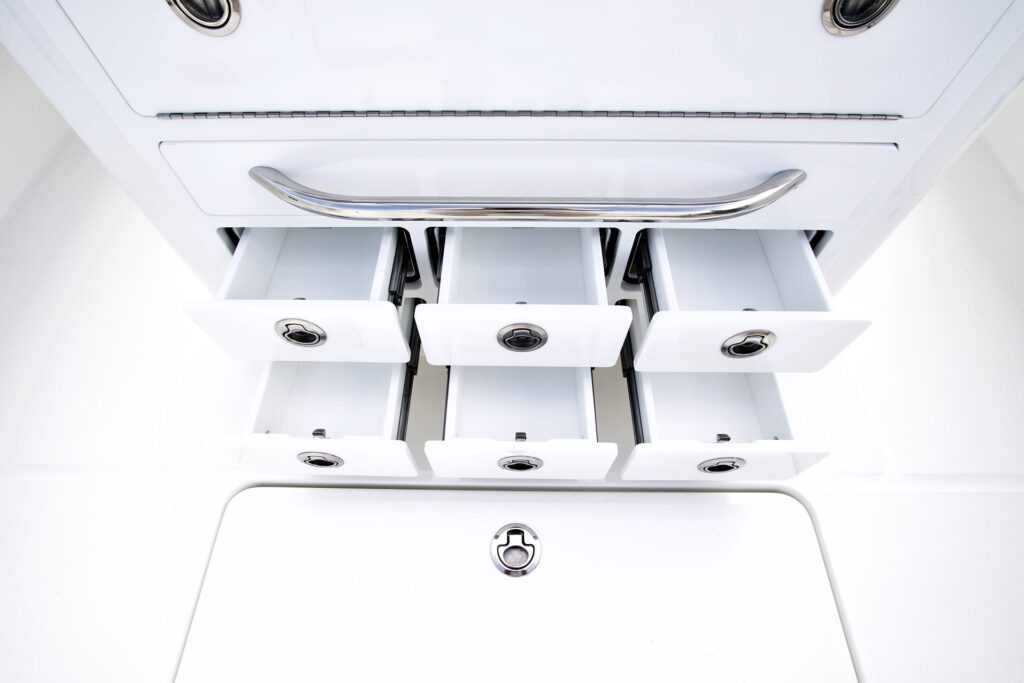 New_Regulator_31_For_Sale_at_Bluewater_Yacht_Sales_I_04
