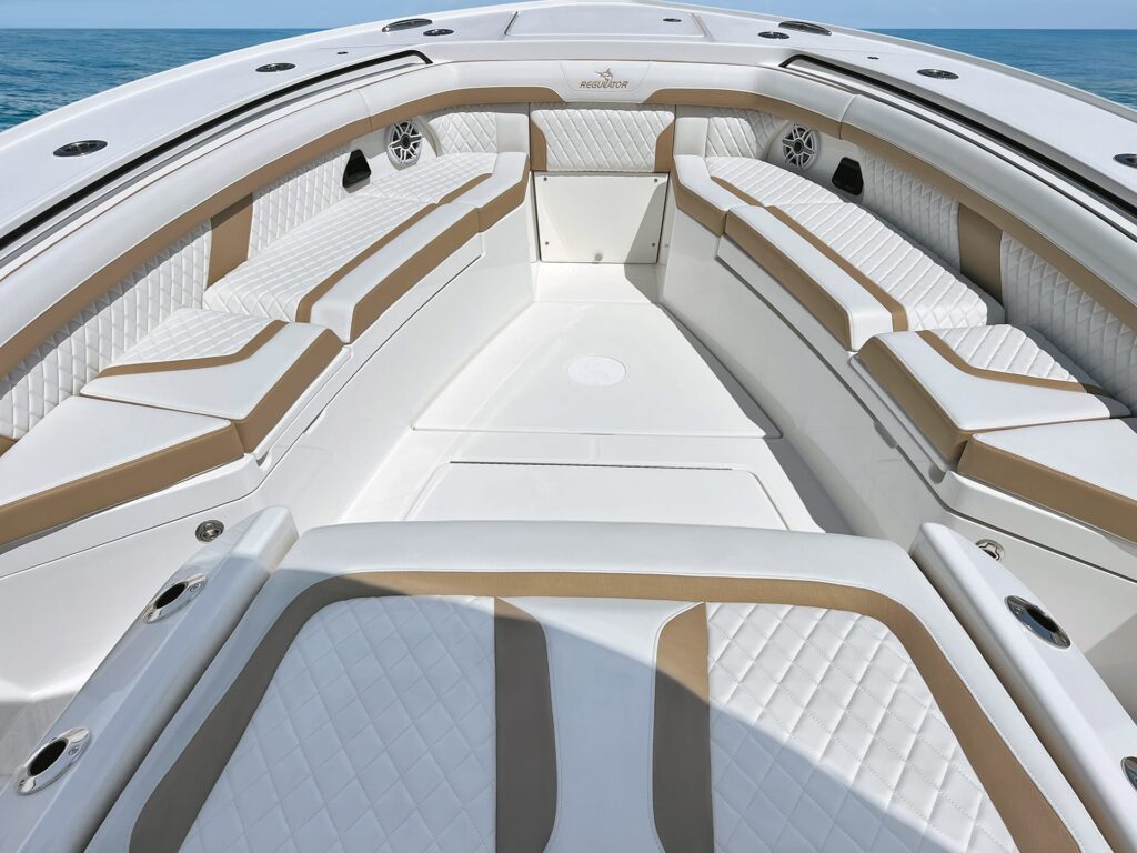New_Regulator_35_For_Sale_at_Bluewater_Yacht_Sales_I_02