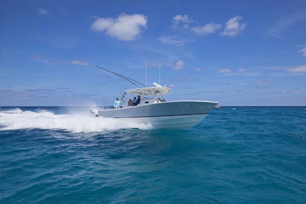 New_Regulator_37_For_Sale_at_Bluewater_Yacht_Sales_E_01