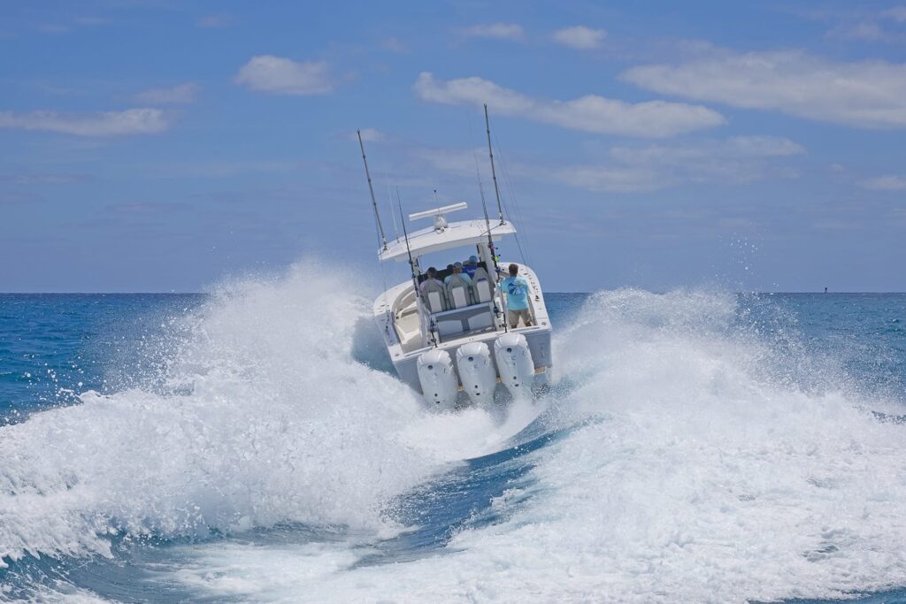 New_Regulator_37_For_Sale_at_Bluewater_Yacht_Sales_E_04