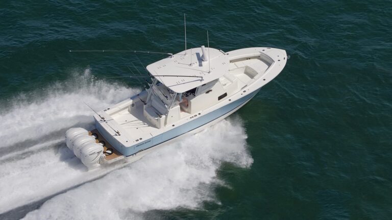 New_Regulator_37_For_Sale_at_Bluewater_Yacht_Sales_E_08