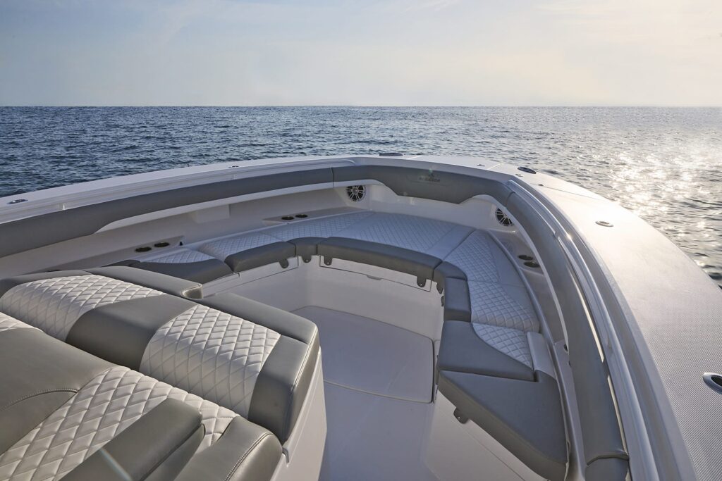 New_Regulator_37_For_Sale_at_Bluewater_Yacht_Sales_I_03