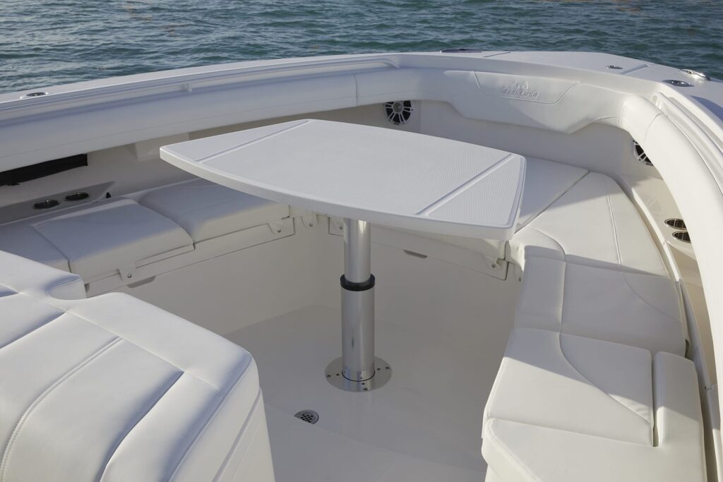 New_Regulator_37_For_Sale_at_Bluewater_Yacht_Sales_I_04
