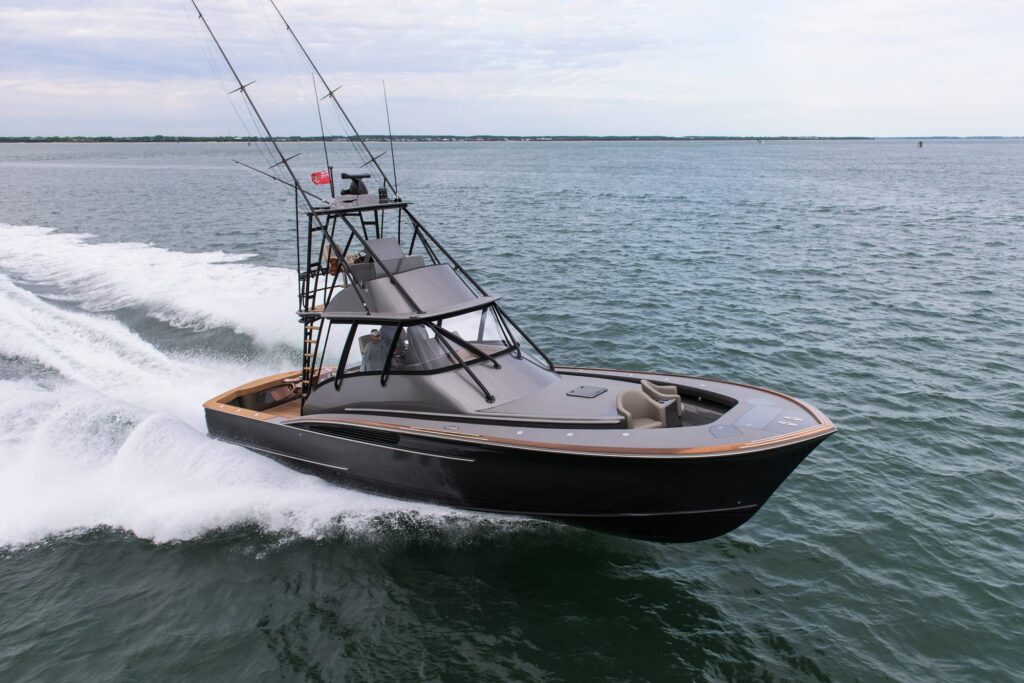46 JBBW Hull 61_pc Scott Taylor_Running_Profile-home